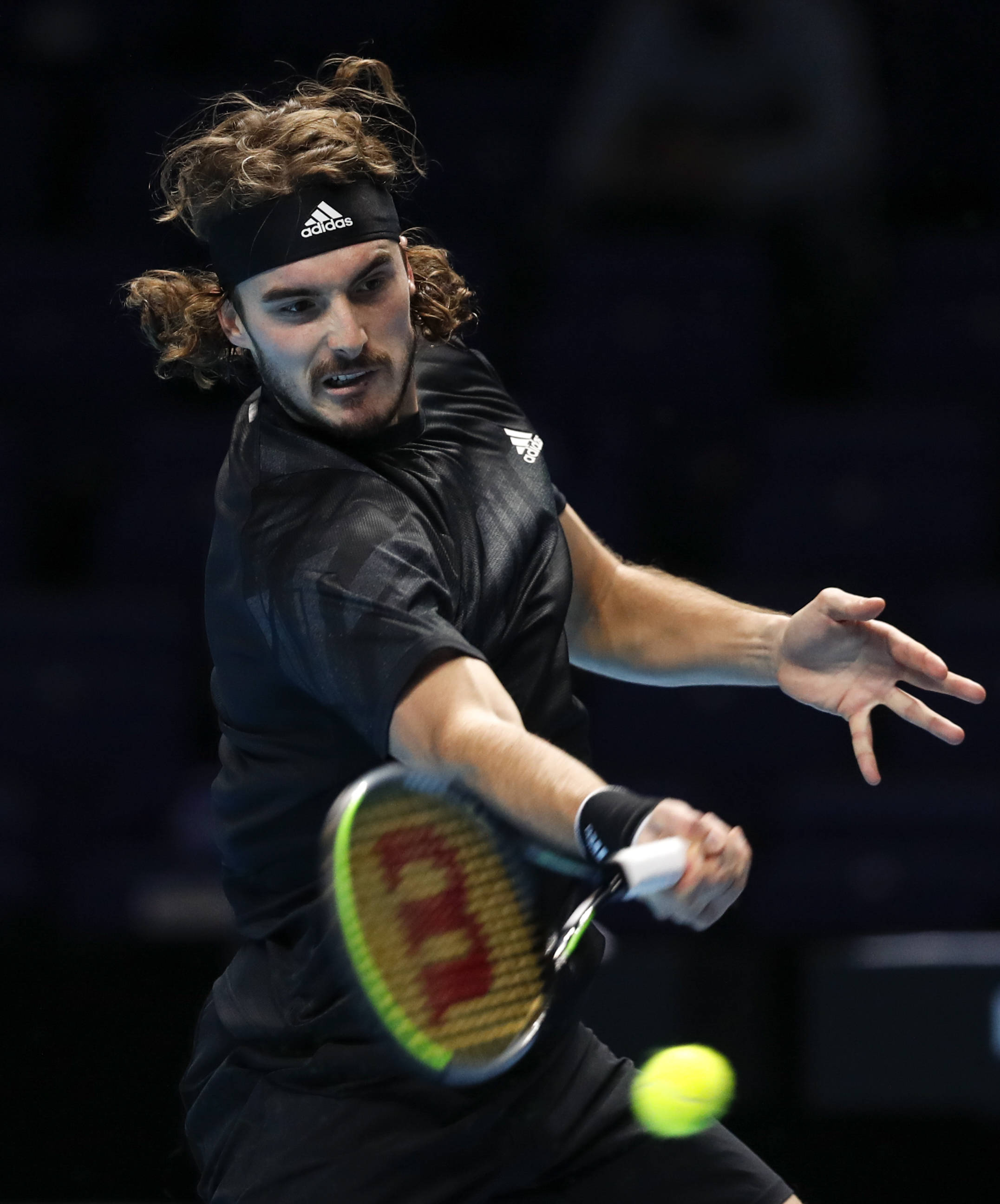 日本网球队完胜英国网球队,西西帕斯绝境逆转 日本网球队完胜英国网球队,西西帕斯绝境逆转