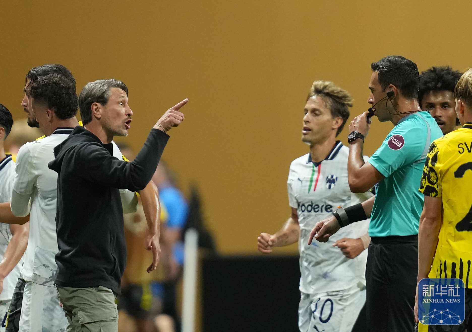 联合杯险胜蒙特卡洛大师赛，穆雷点燃赛场