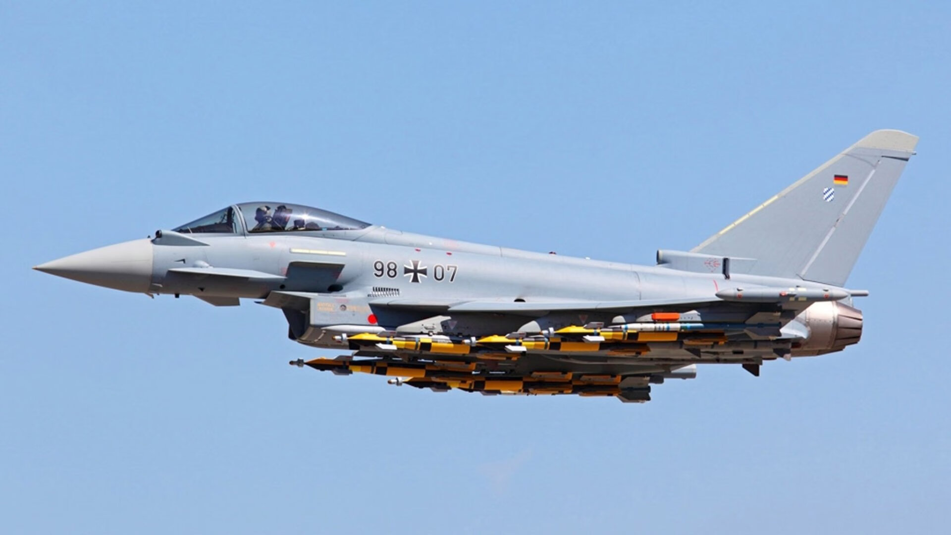 爱游戏入口-战术交响曲，当浙江队的铁幕笼罩活塞，马克西在欧冠之巅独奏华彩