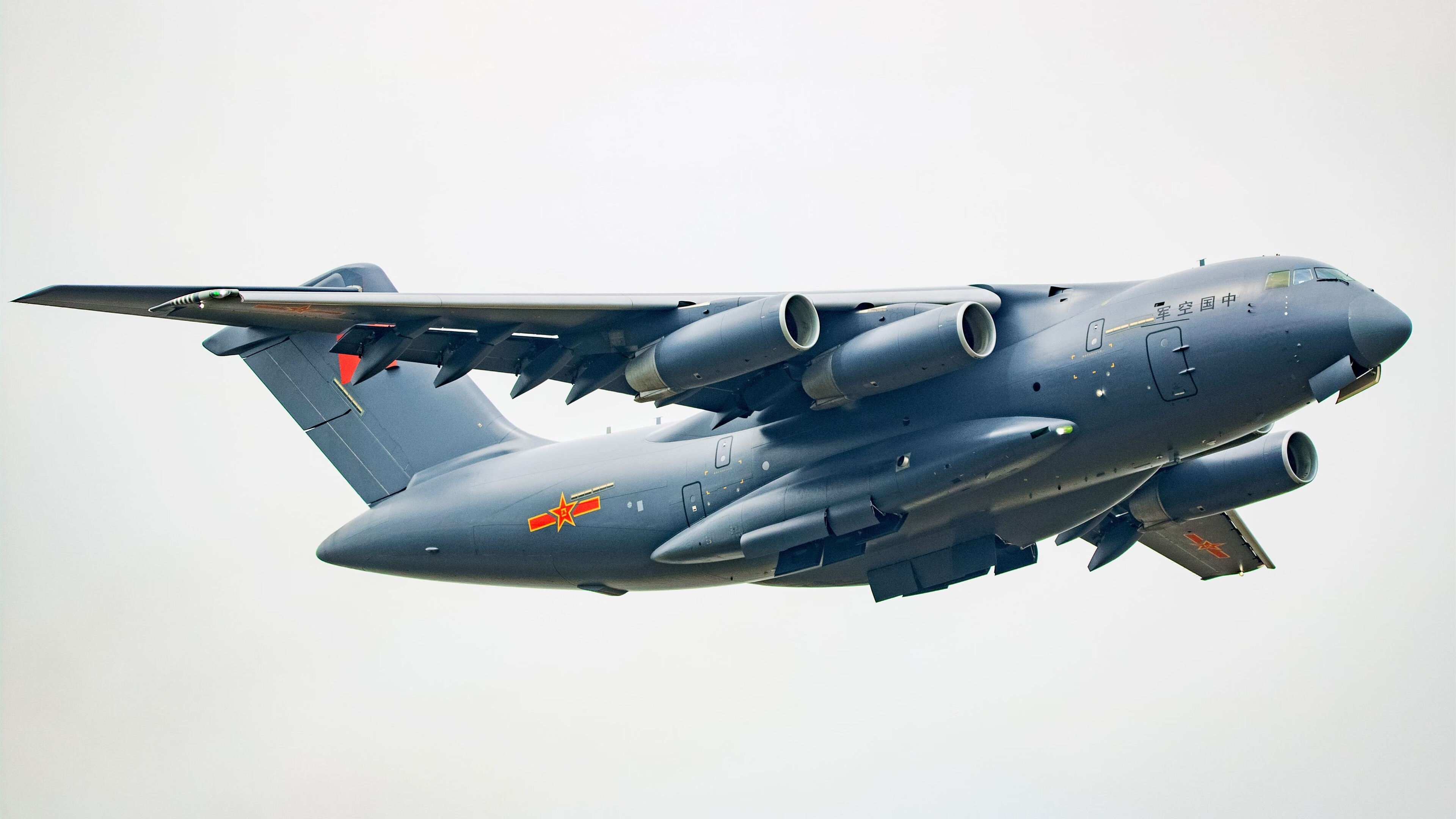 年度焦点之战,西亚卡姆如雕塑般铸就冠军级表现