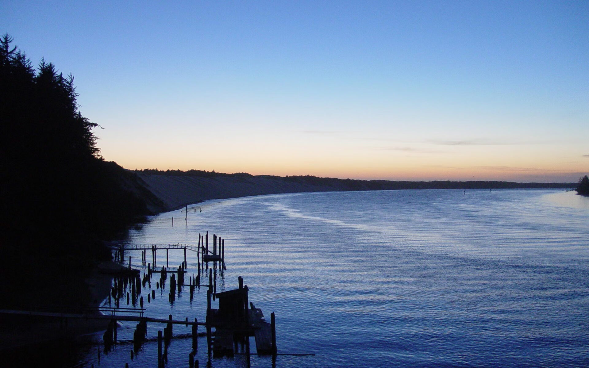 当银河战舰碾过金字塔,一场坎特变量如何接管F1街道终极对决