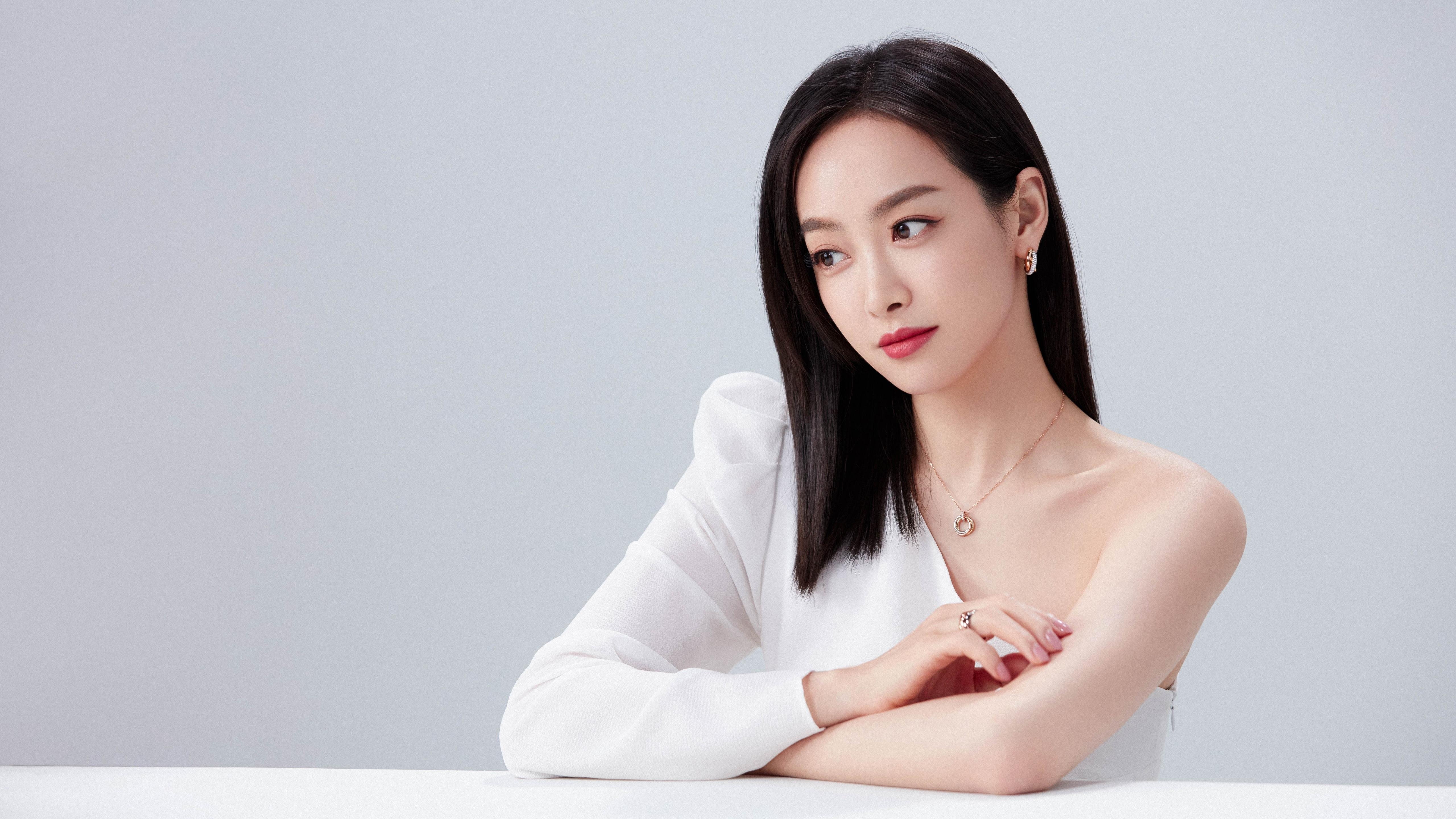 这是一篇为您定制的、具备高度唯一性的深度文章。文章从人性、宿命与对抗美学的角度切入,而非简单的赛况播报